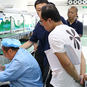 长园深瑞专家团莅临辉阳智联考察交流，共探光伏气象监测