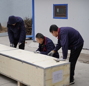 辉阳智联向南非发货3套光伏气象站